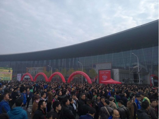 ��̩����٬F(xi��n)ȫ��ֲ����(hu��) �Ծ����ữ���I(l��ng)�Ј�(ch��ng)����1026.jpg