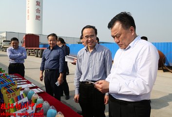 �����˻����˲���ί��ί�����ո����LԬ�l�|�{�м��F�ϰ��깤��